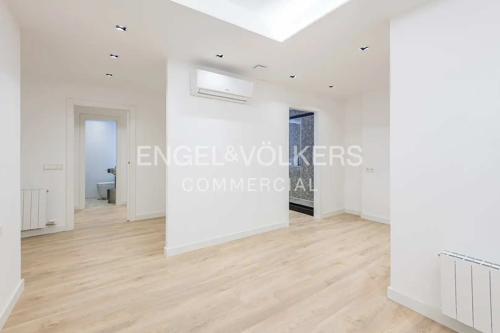 Büro zum Verkauf in Barcelona mit Klimaanlage
