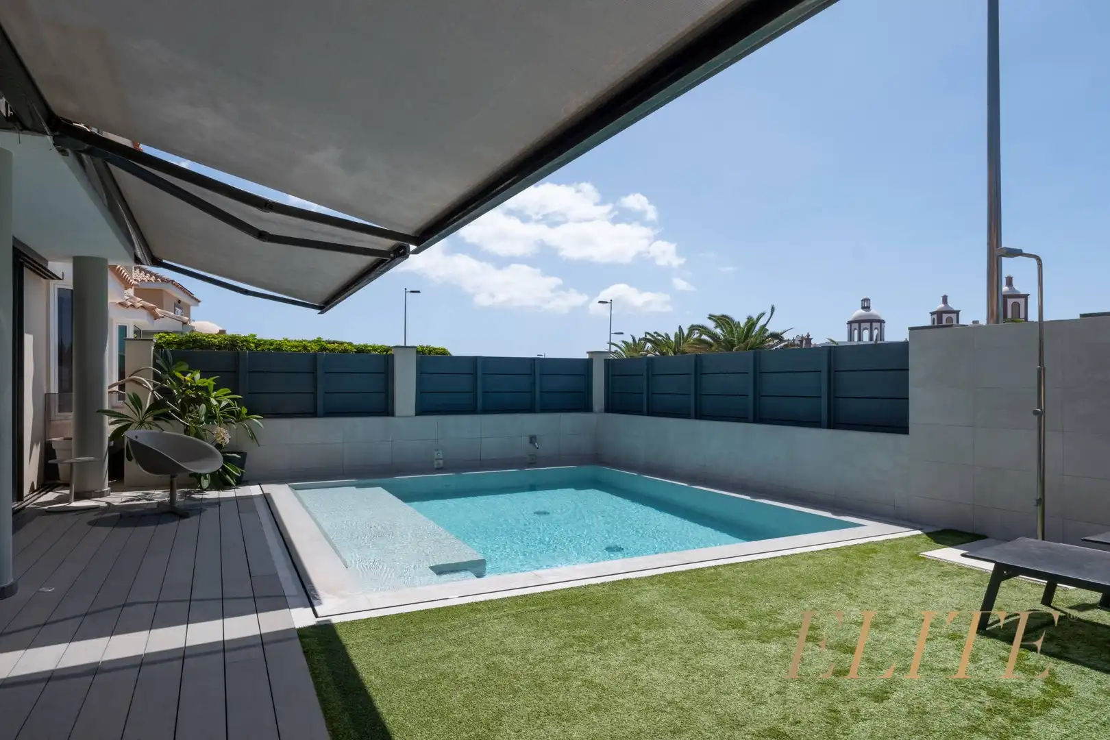 Piscina de Casa adosada en venda en San Bartolomé de Tirajana amb Aire condicionat, Jardí privat i Terrassa