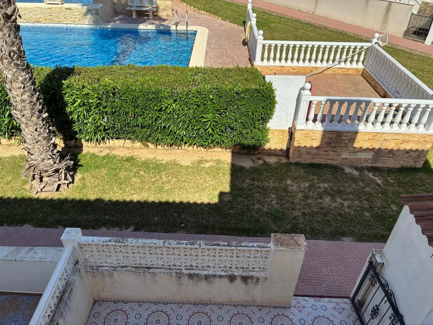 Schwimmbecken von Haus oder Chalet zum Verkauf in Benijófar mit Privatgarten und Gemeinschaftspool