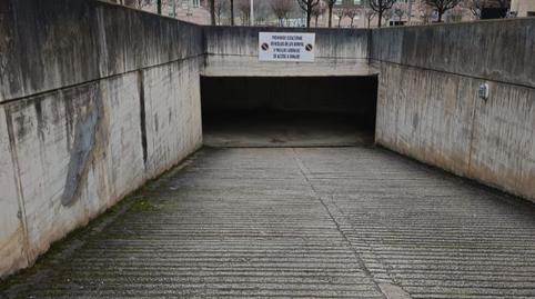 Foto 2 de Garaje de alquiler en Plaza de las Autonomías, 10, Nueva Ciudad, Torrelavega