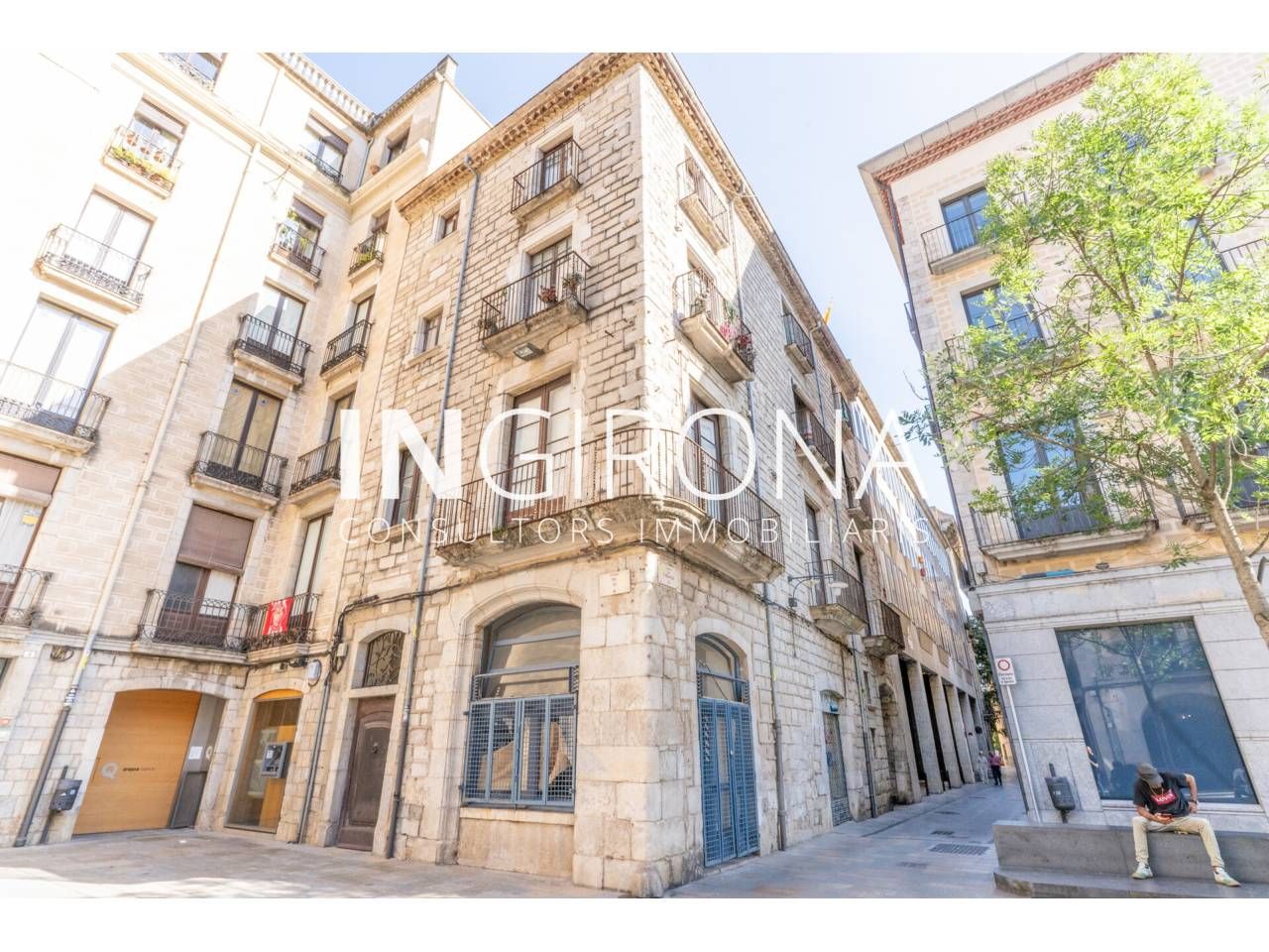 Vista exterior de Pis en venda en Girona Capital amb Terrassa i Balcó