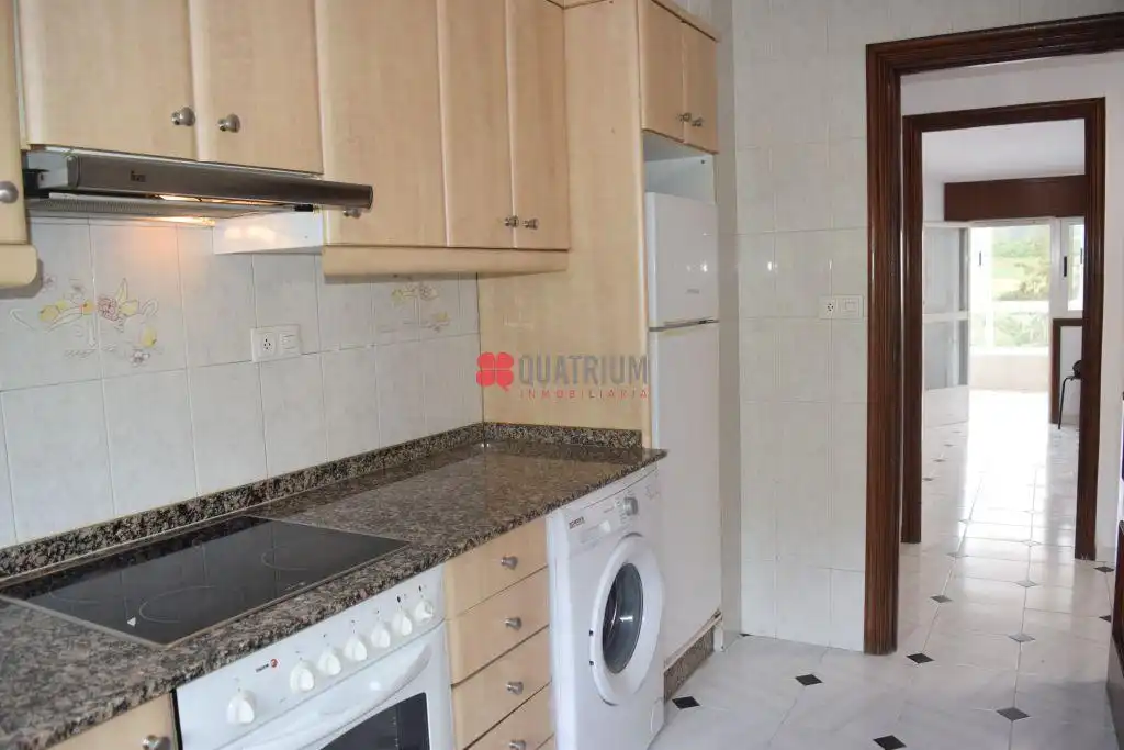 Cocina de Piso en venta en Oroso con Calefacción y Trastero