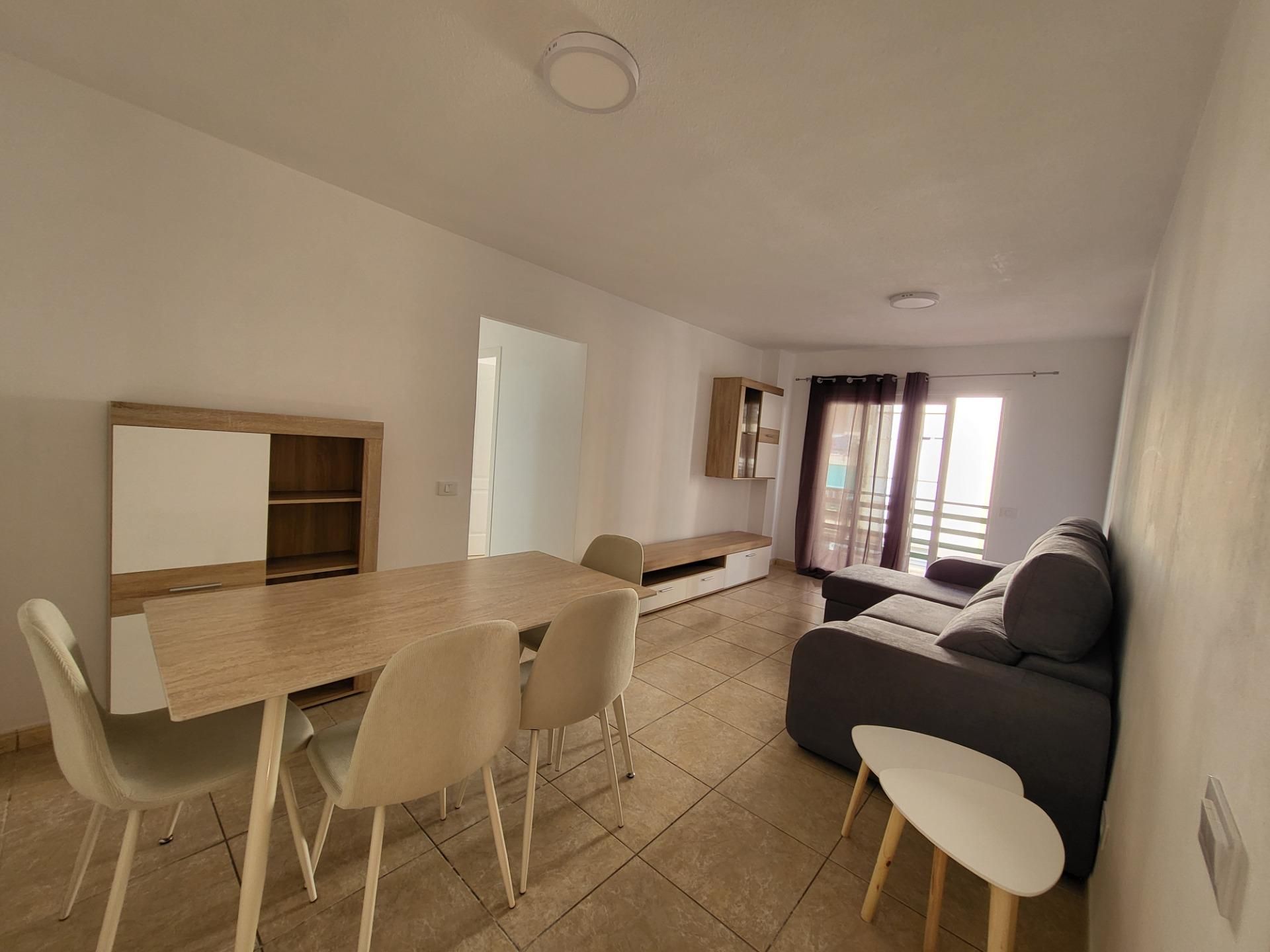Vista exterior de Apartament de lloguer en Arona amb Jardí privat, Terrassa i Traster