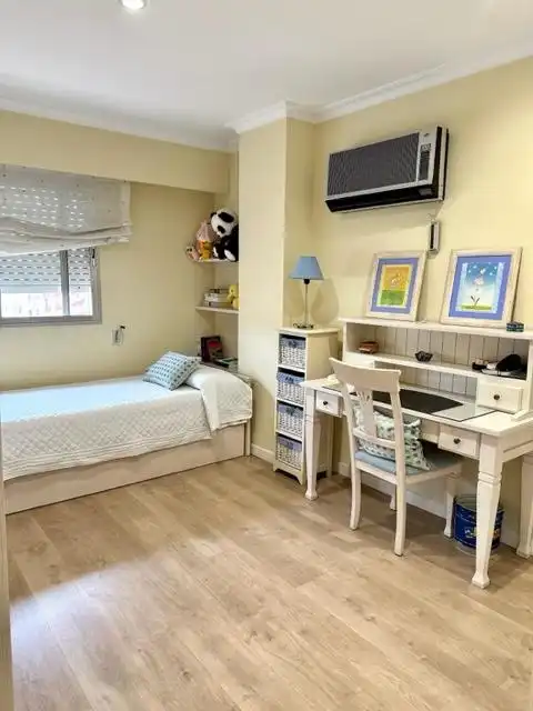 Dormitori de Àtic de lloguer en Valencia amb Aire condicionat, Calefacció i Parquet