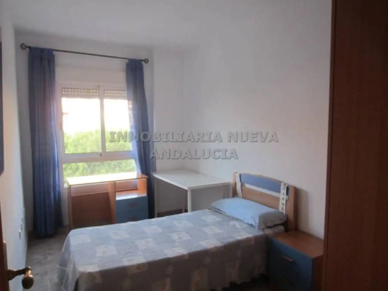 Habitación de Piso de alquiler en Almería con Amueblado