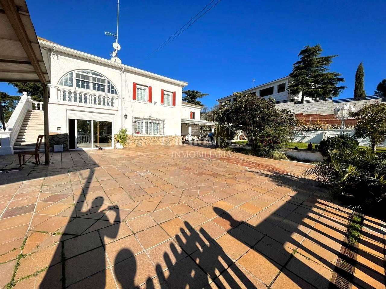 Exterior view of House or chalet for sale in Moraleja de Enmedio  with Air Conditioner, Heating and Private garden