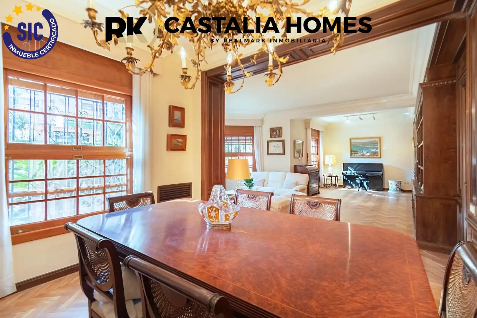 Comedor de Casa o chalet en venta en Castellón de la Plana / Castelló de la Plana con Calefacción, Jardín privado y Parquet