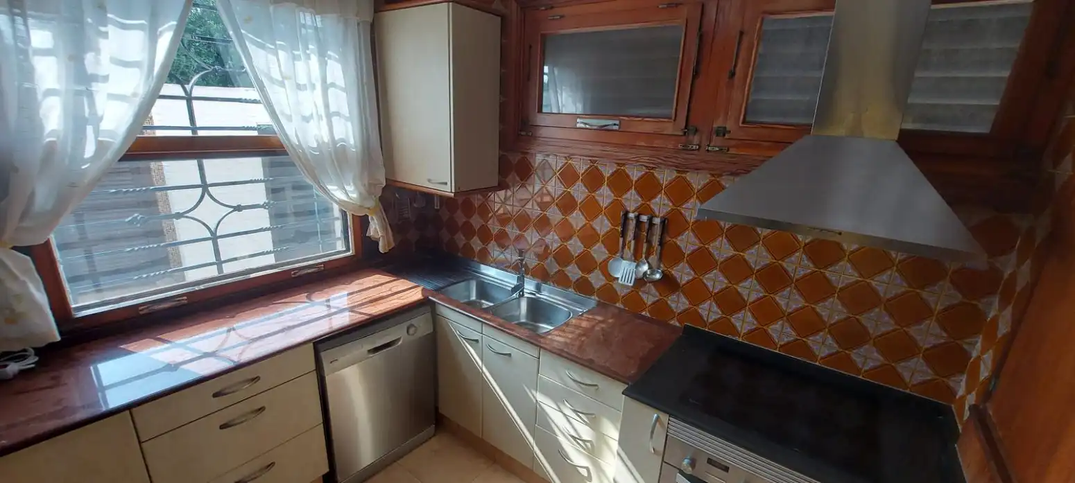 Casa con terraza en alquiler en Corinto - Almarda, imagen 4