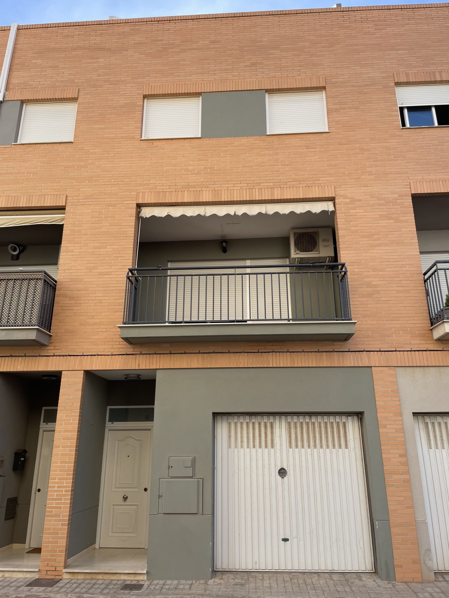 Casa adosada en venta en Foios