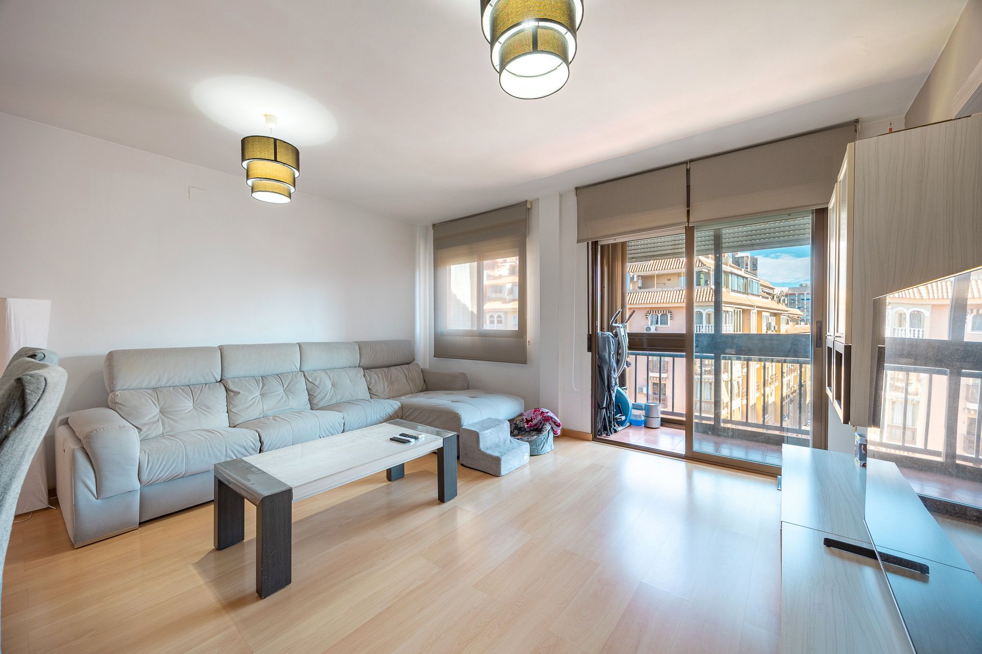 Living room of Flat for sale in Benidorm  with Parquet flooring