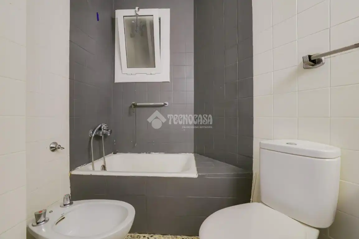 Appartamento con terrazza in vendita a Salut - Lloreda, imagen 23