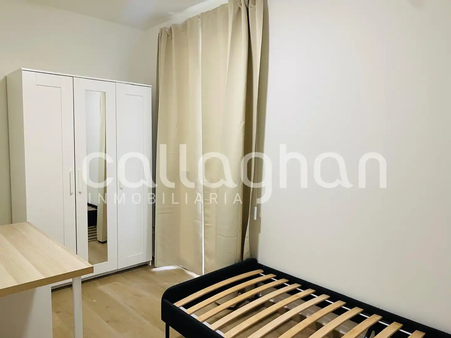 Habitación de Planta baja en venta en Burjassot con Terraza y Amueblado