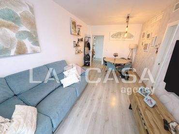 Flat with pool for sale in Entrenúcleos
