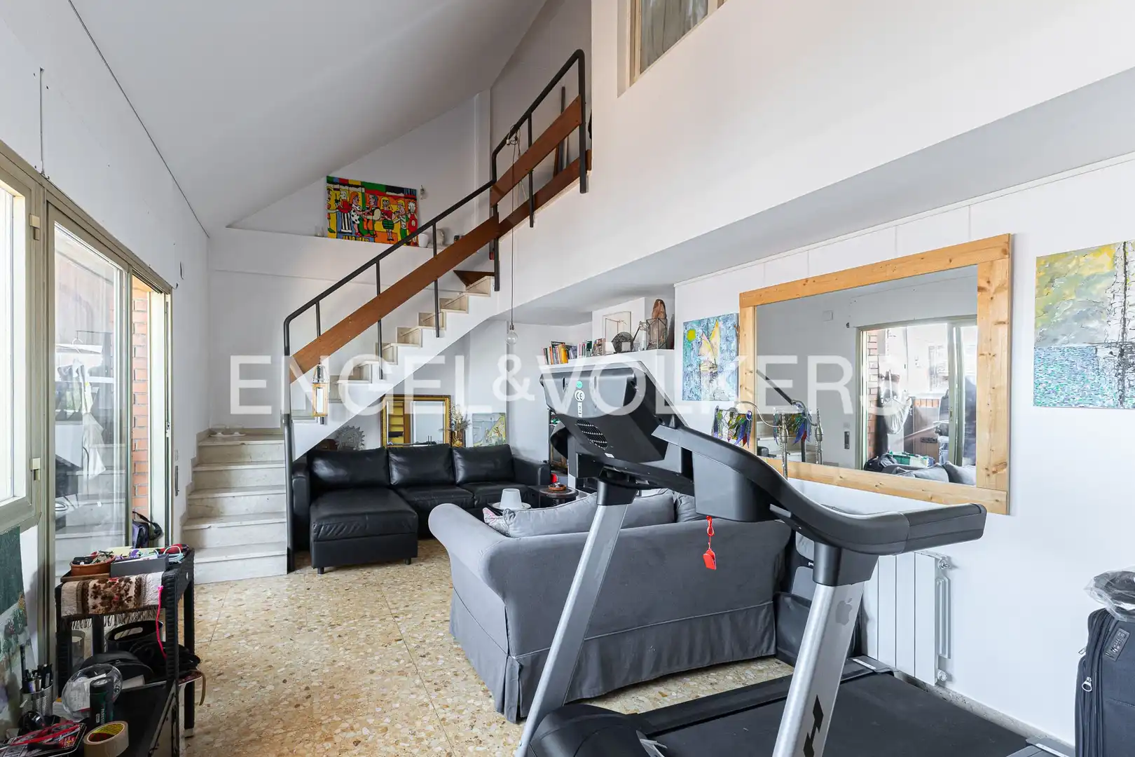 Sala d'estar de Dúplex en venda en Barcelona amb Calefacció i Terrassa