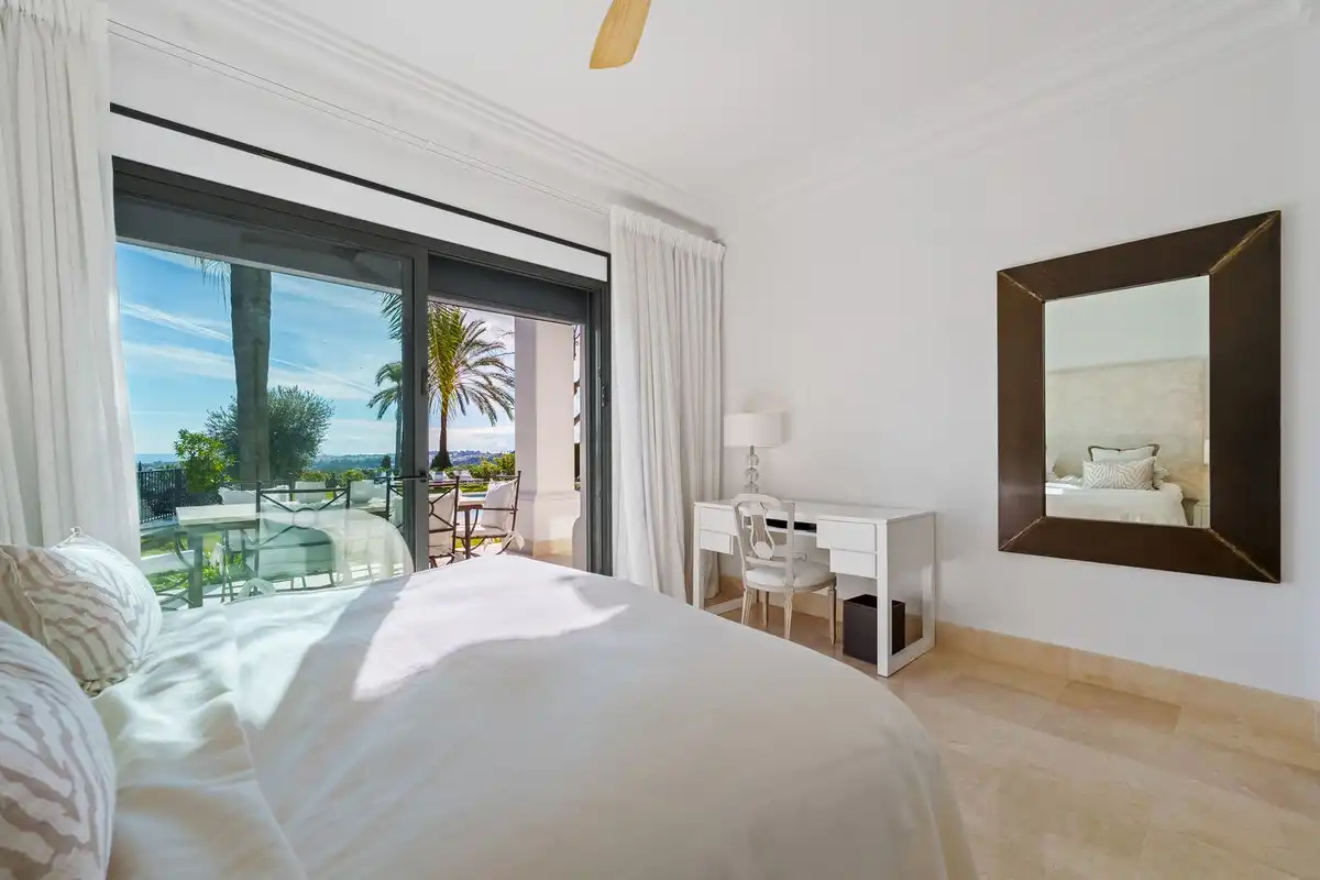 Habitación de Casa o chalet en venta en Marbella con Jardín privado, Terraza y Piscina comunitaria