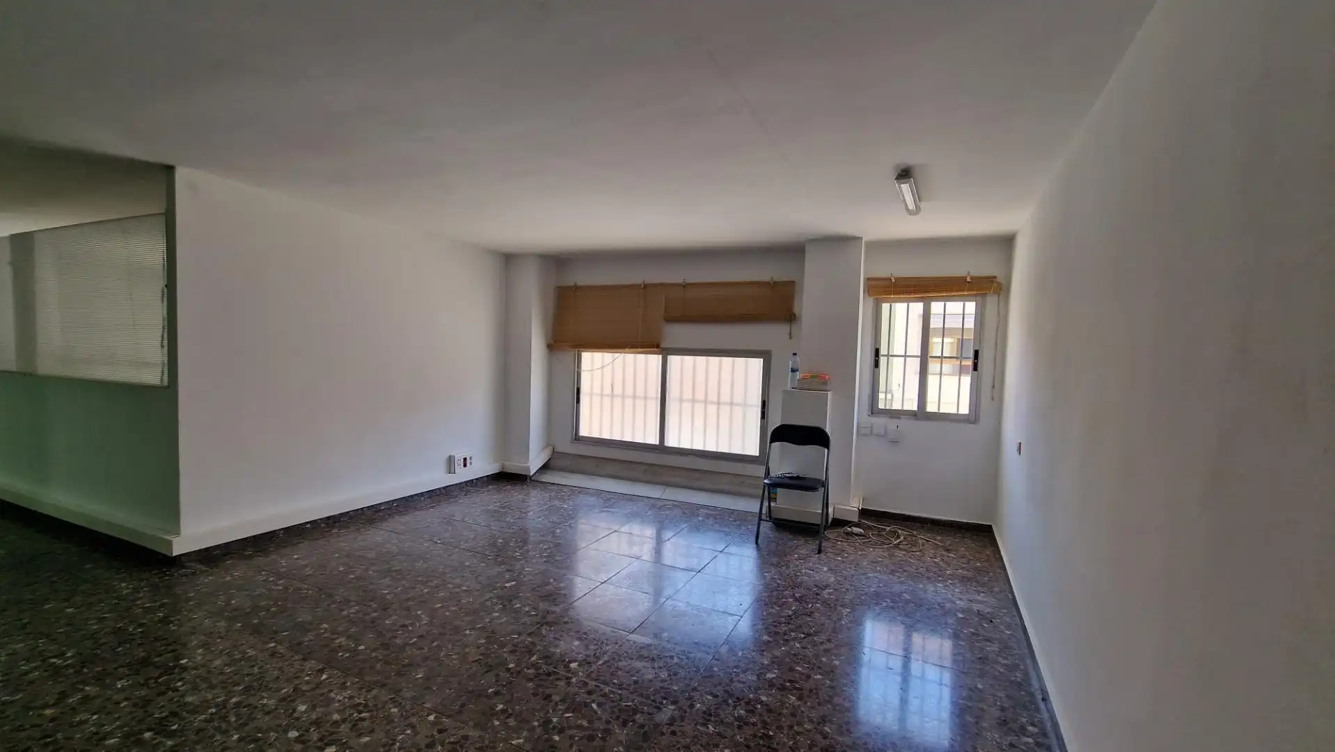 Local comercial de lloguer a Casc Urbà, imagen 4