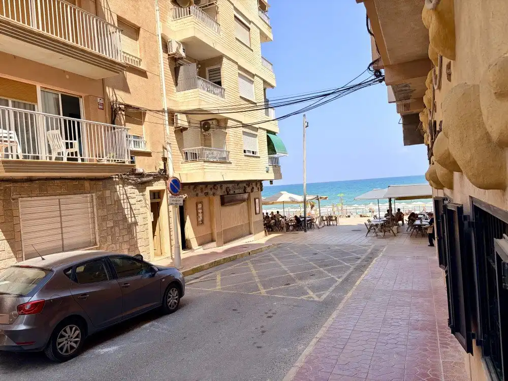 Apartament amb terrassa en venda a Guardamar Playa, imagen 23