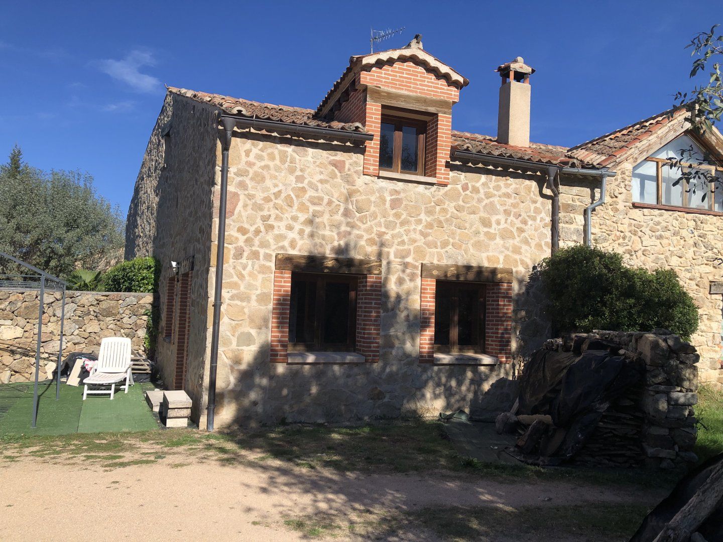 Exterior view of House or chalet for sale in Turégano  with Air Conditioner, Heating and Terrace