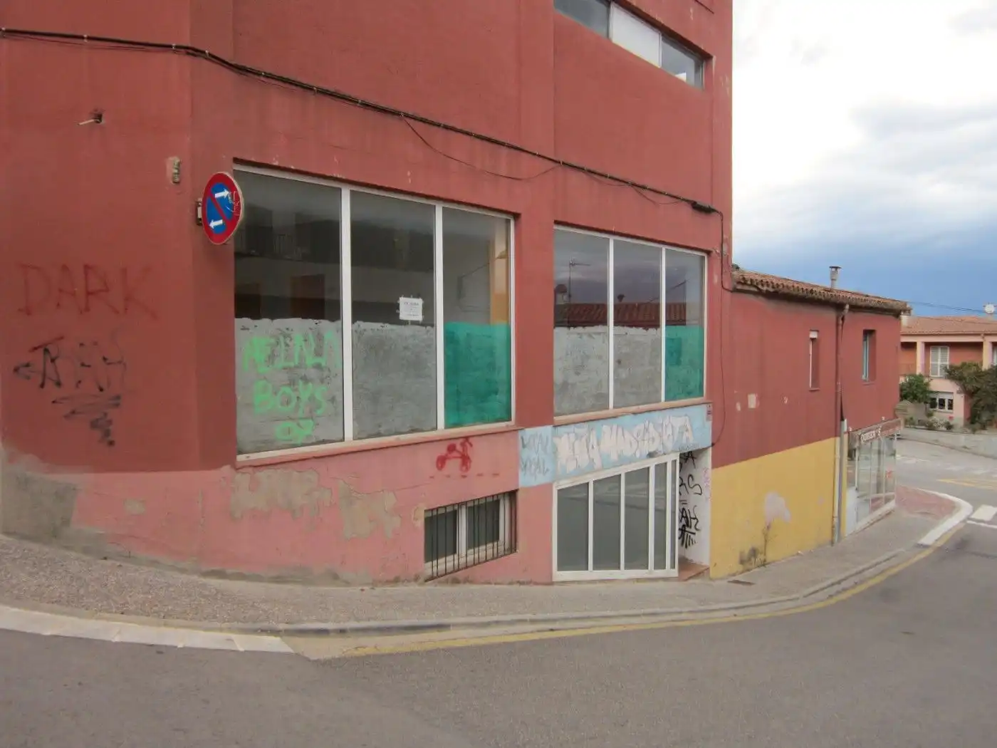 Vista exterior de Local en venda en Llagostera amb Aire condicionat i Calefacció