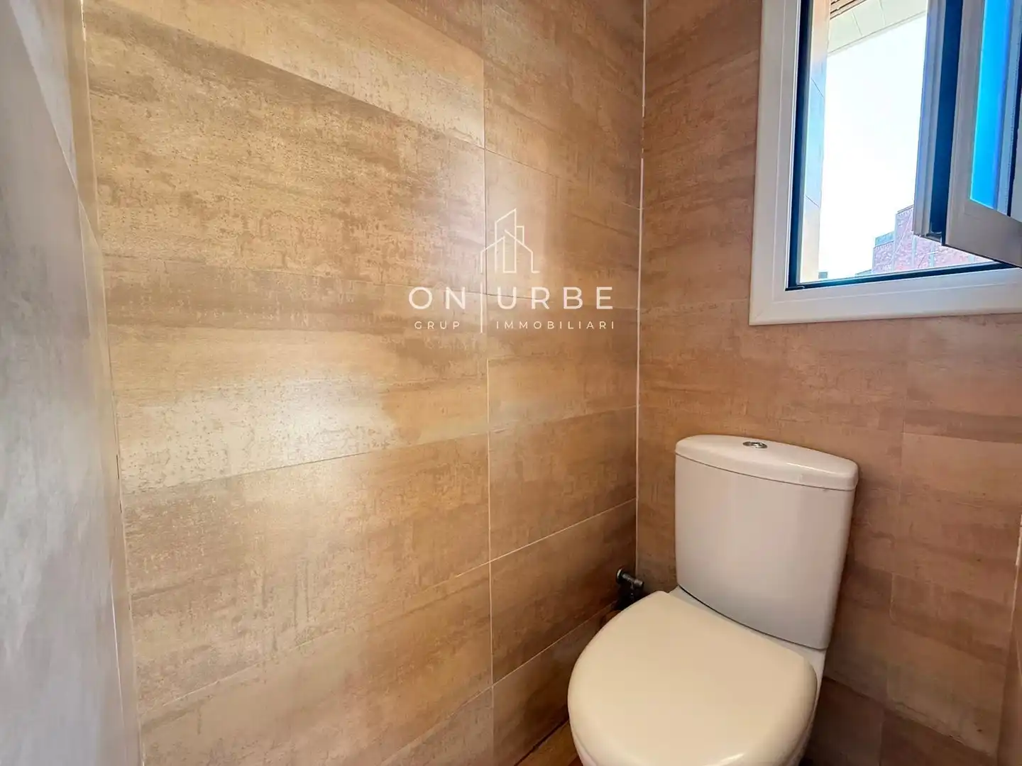 Baño de Piso en venta en Barcelona con Aire acondicionado, Calefacción y Parquet