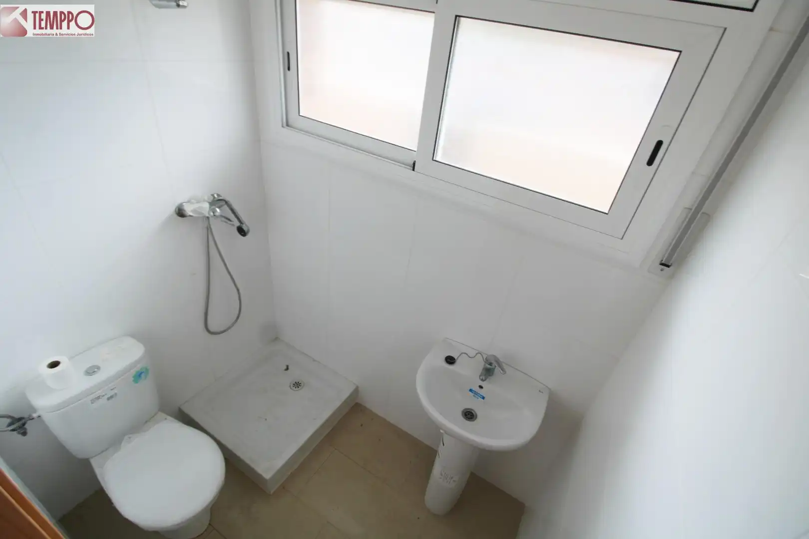 Baño de Casa adosada en venta en Llorenç del Penedès con Calefacción, Jardín privado y Terraza