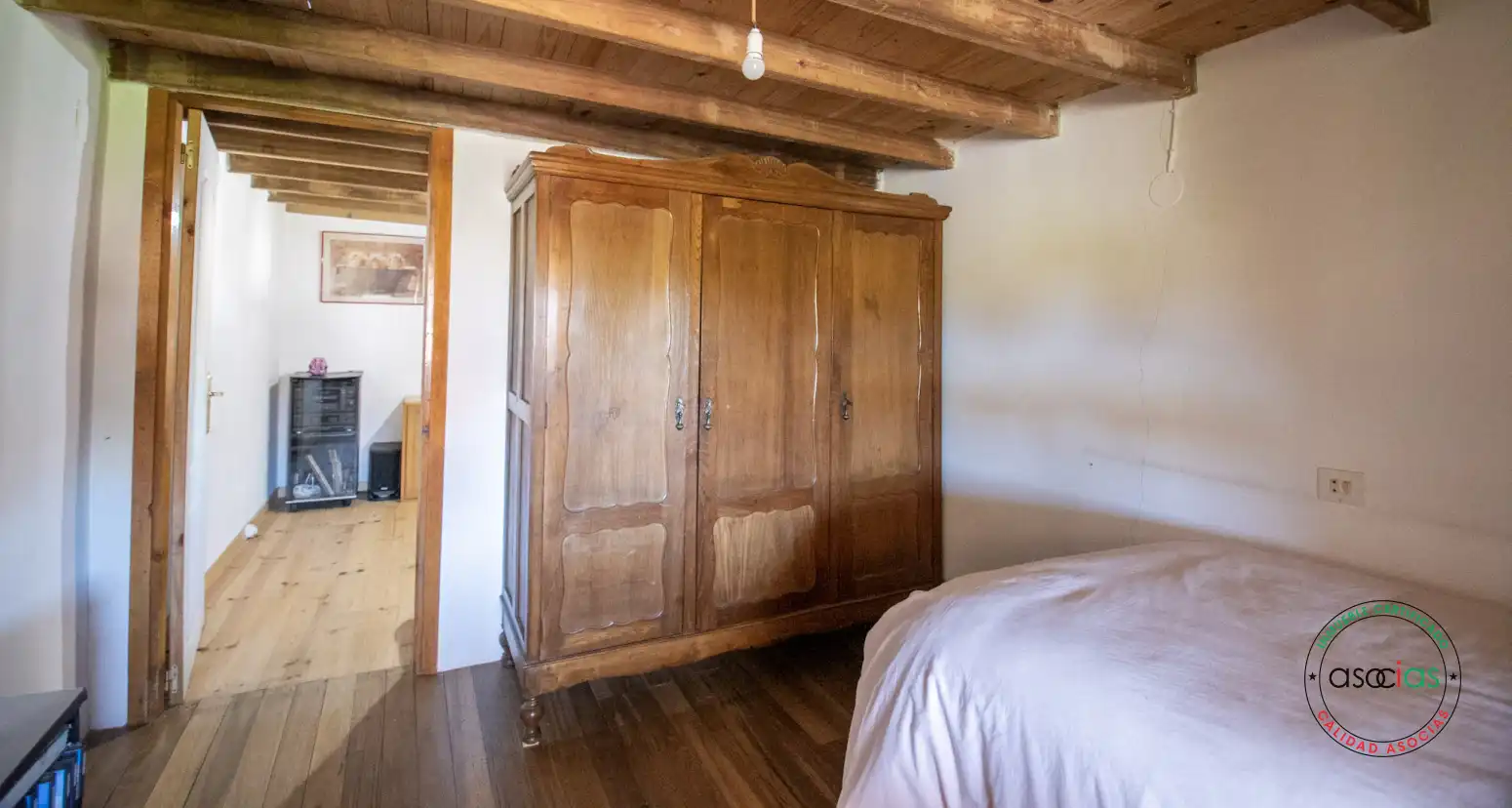 Schlafzimmer von Einfamilien-Reihenhaus zum Verkauf in Colunga mit Heizung
