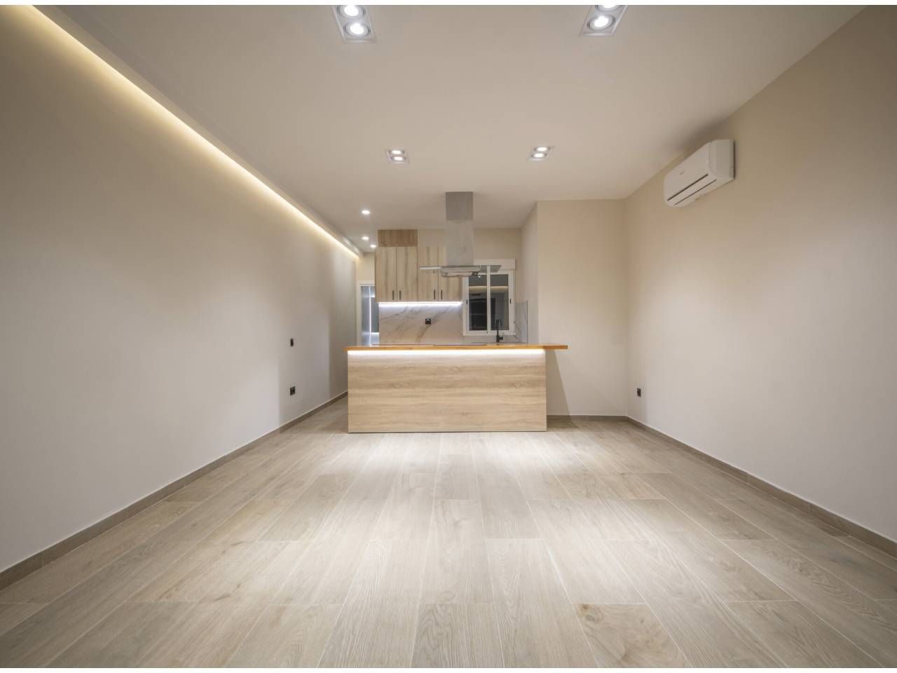 Cuina de Dúplex en venda en  Barcelona Capital amb Aire condicionat, Calefacció i Parquet