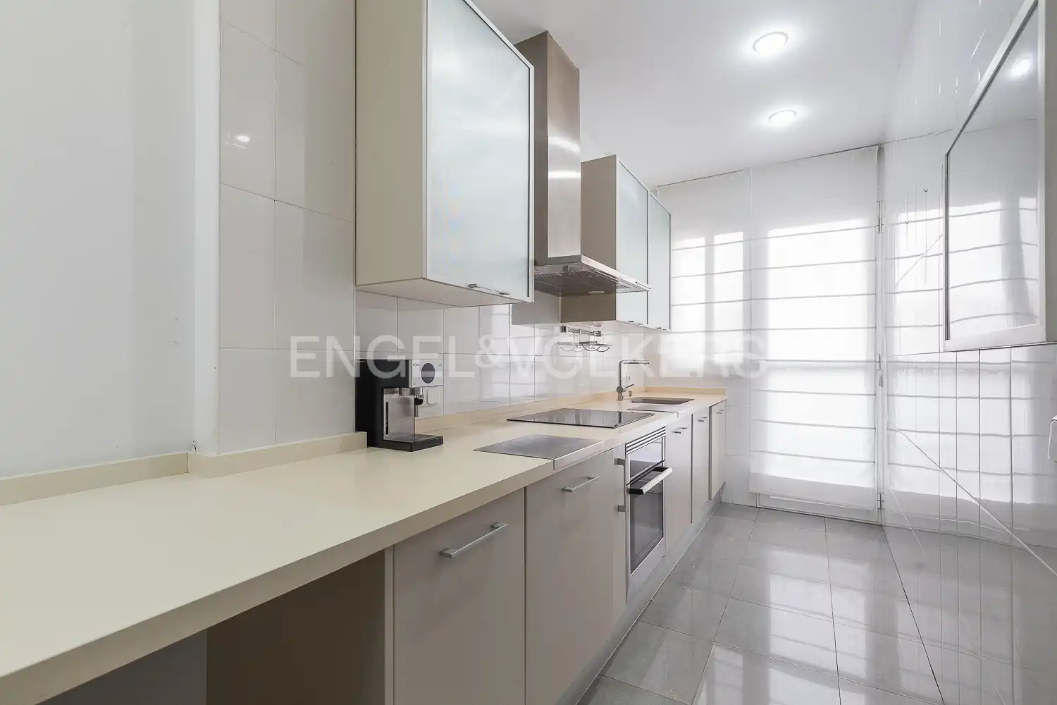 Kitchen of Flat for sale in Valencia  with Air Conditioner, Heating and Furnished
