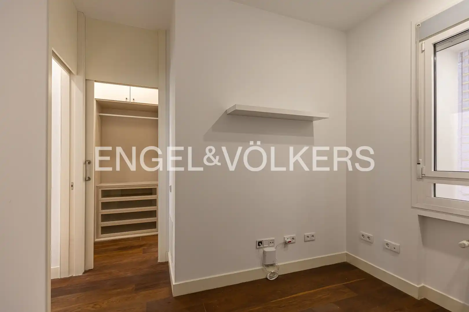 Schlafzimmer von Erdgeschoss zur Miete in Madrid mit Klimaanlage, Heizung und Parkett