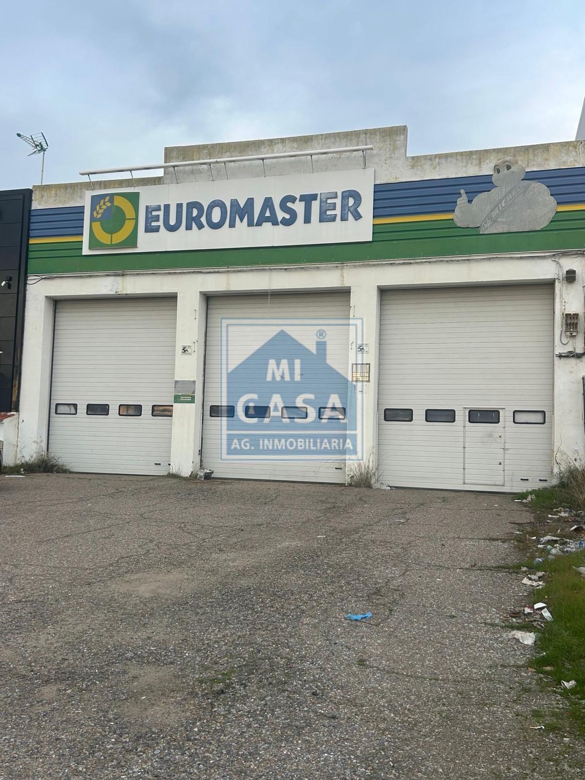 Vista exterior de Nau industrial de lloguer en Mérida