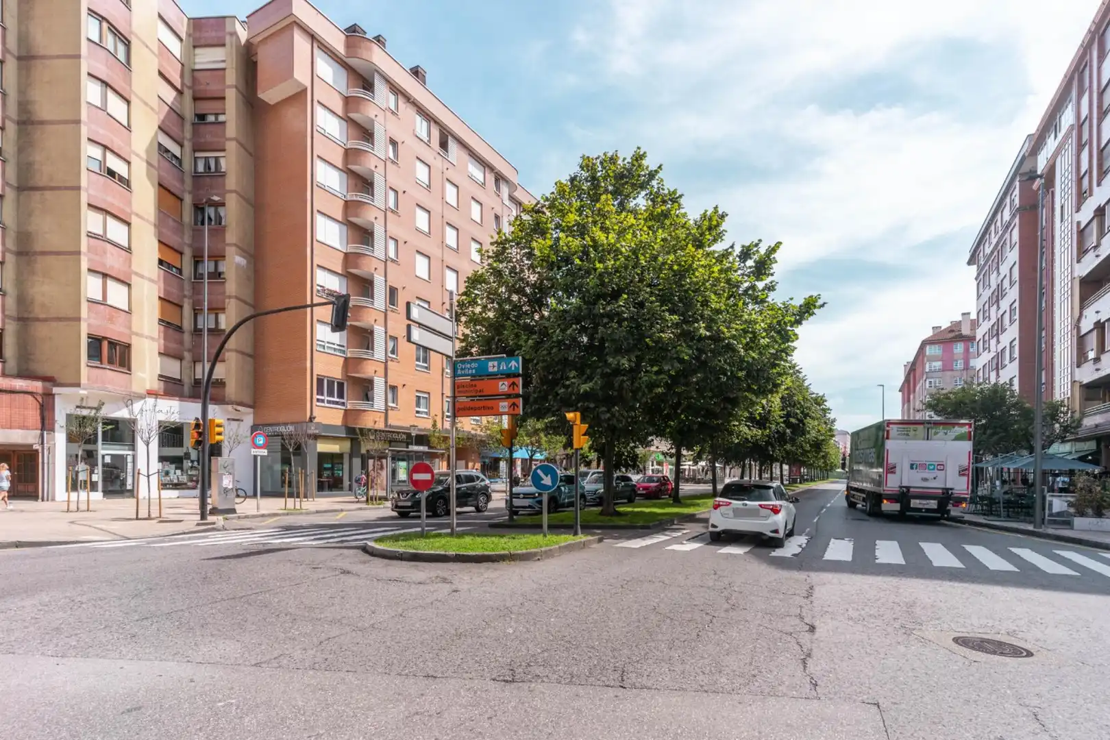 Vista exterior de Dúplex en venda en Gijón  amb Calefacció i Traster