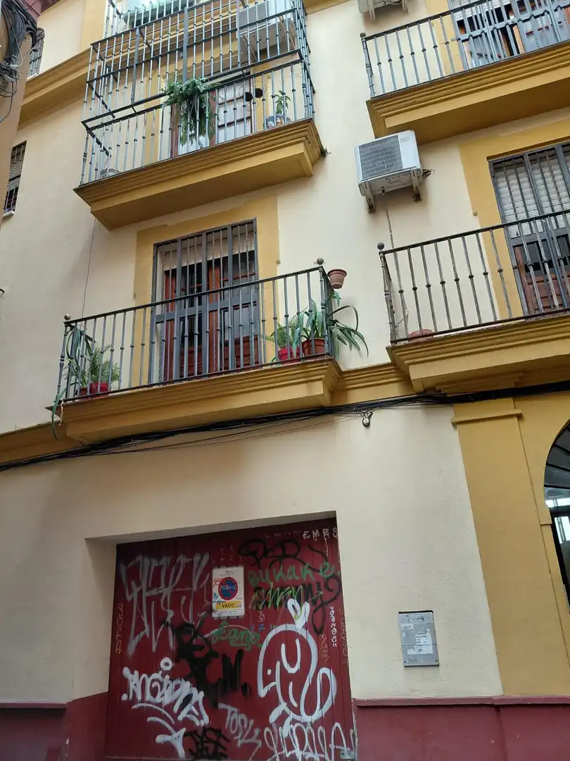 Terrasse von Wohnung zum Verkauf in  Sevilla Capital mit Klimaanlage, Heizung und Abstellraum