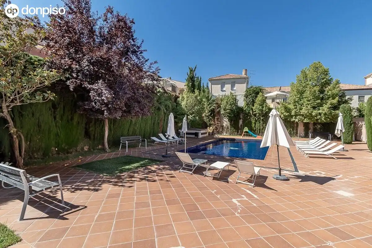 Swimming pool of Detached homes for sale in Granada
