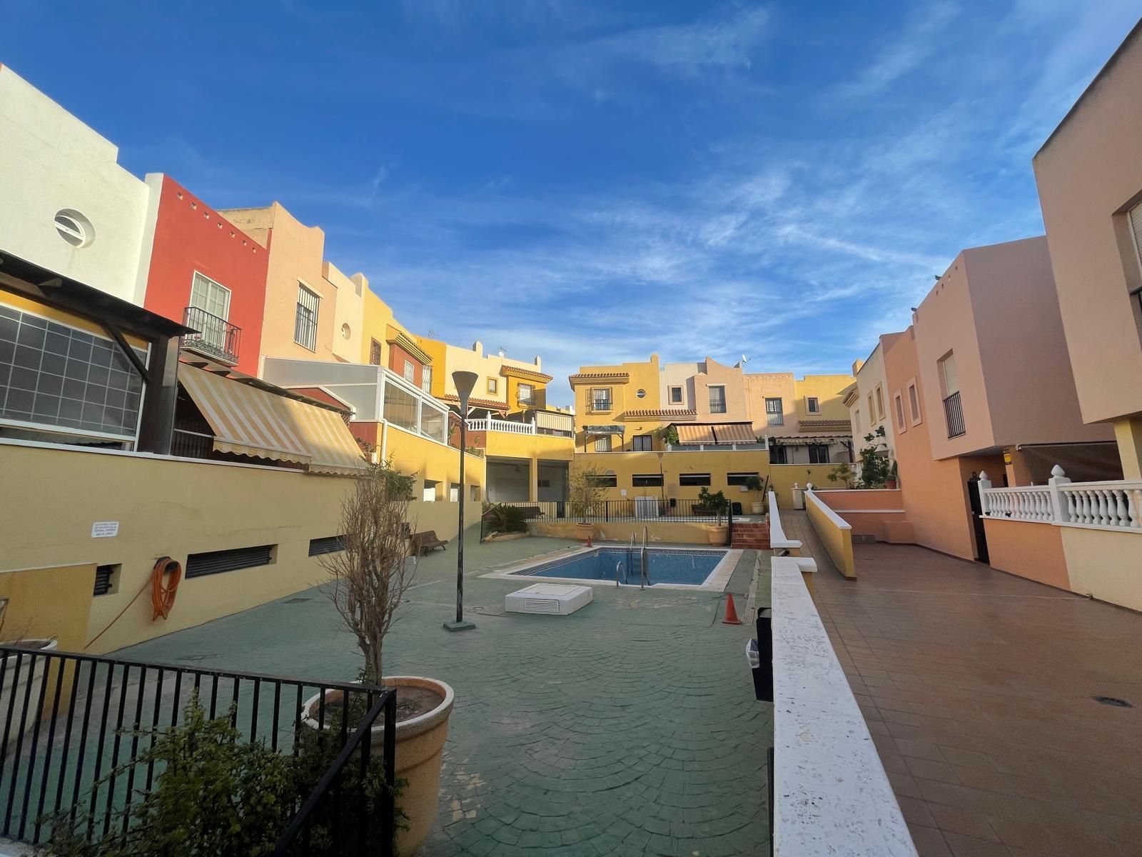Exterior view of Duplex for sale in  Almería Capital