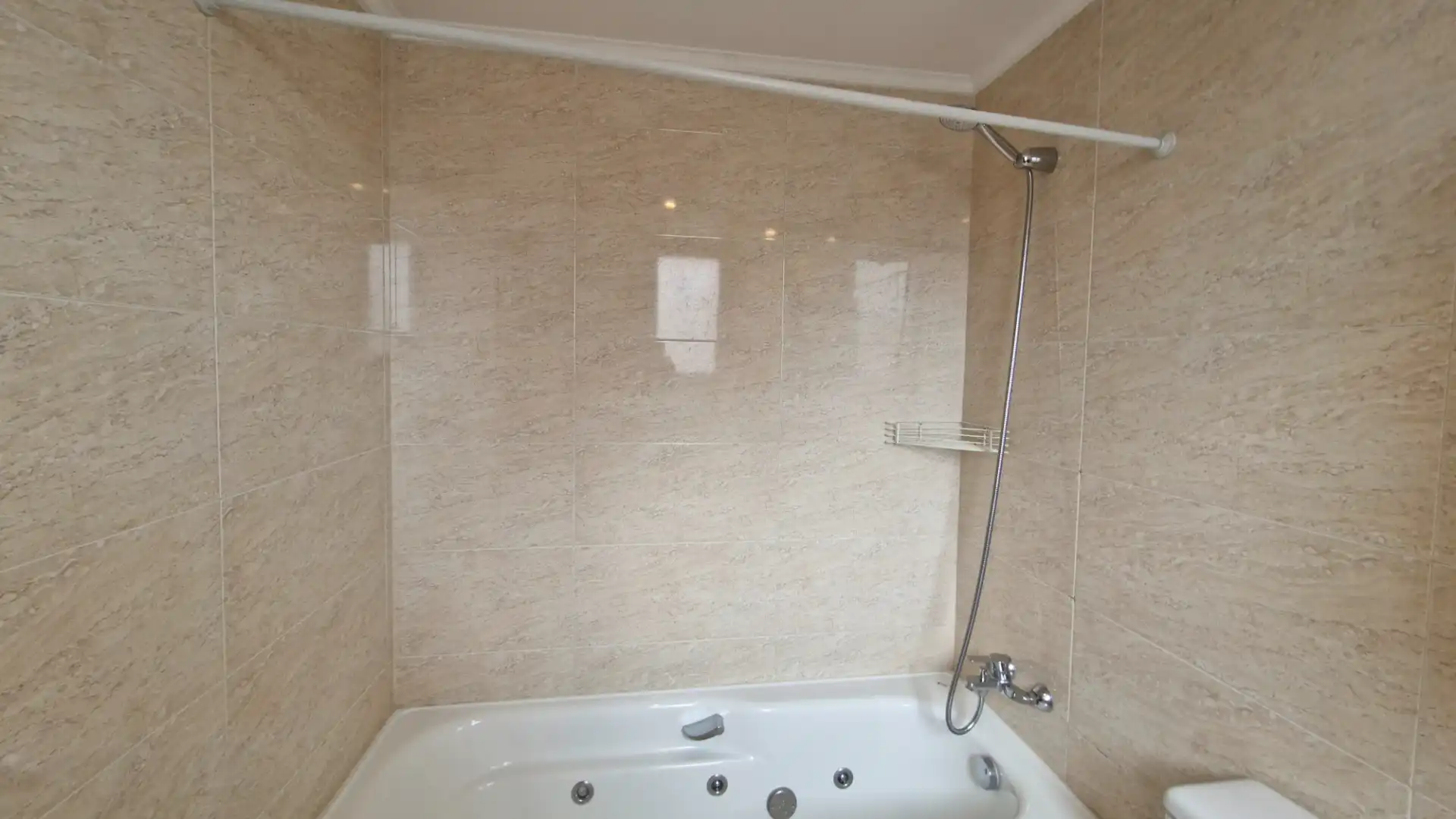 Flat with terrace to rent in Ibaiondo, imagen 29
