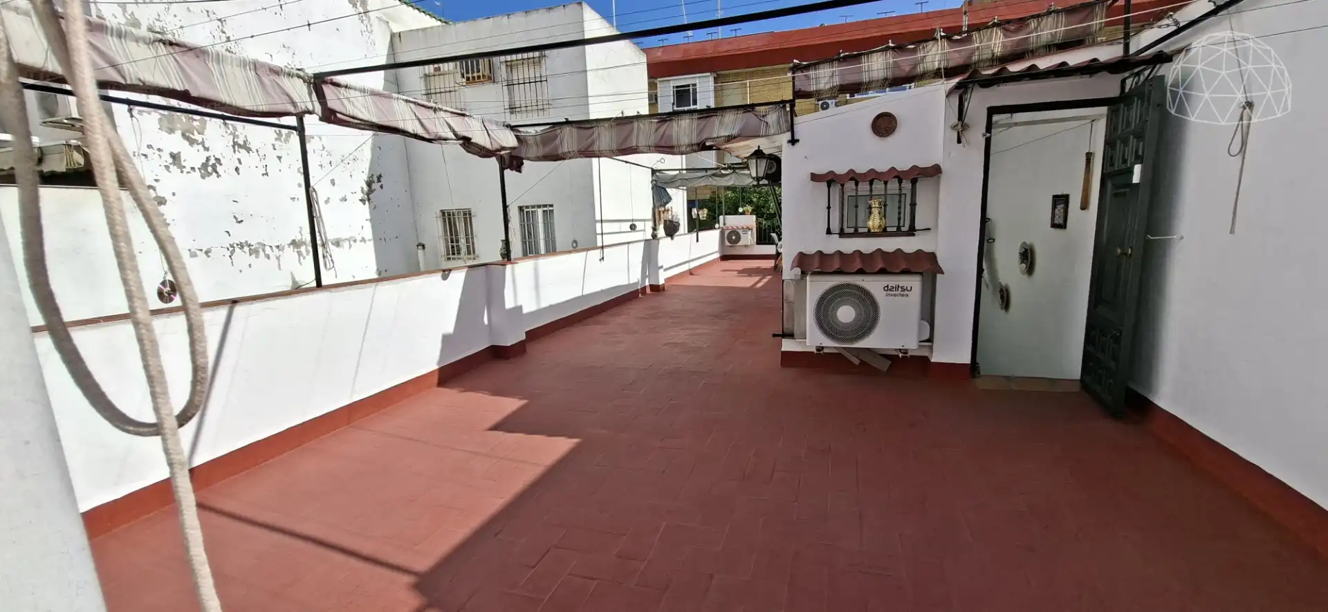 Terrasse von Haus oder Chalet zum Verkauf in Sevilla mit Klimaanlage, Terrasse und Möbliert