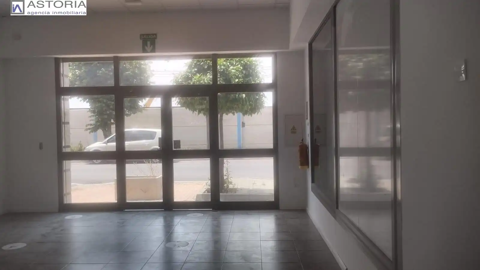 Local comercial de lloguer a Calle Calle de Baza, imagen 6