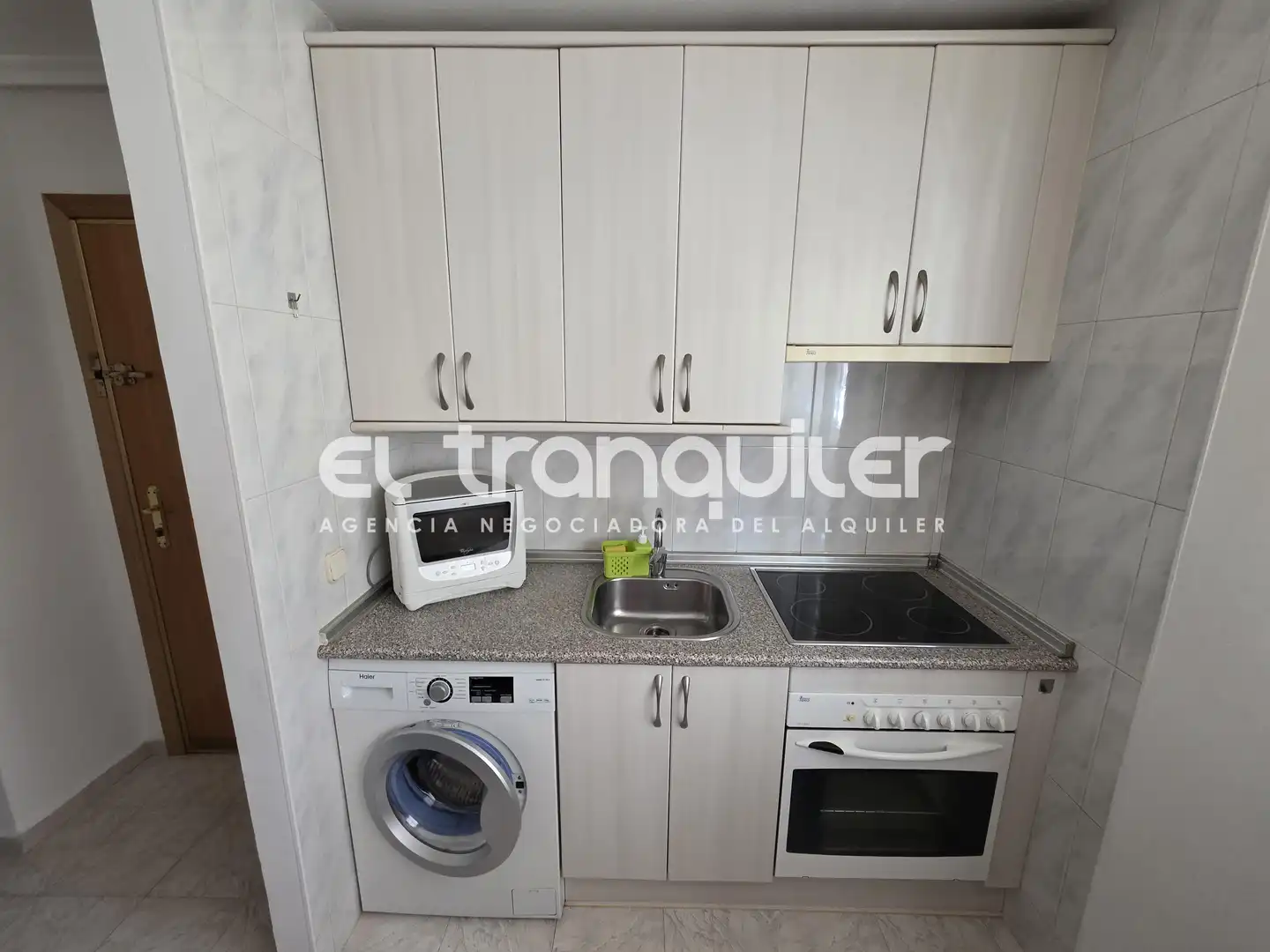 Flat for rent in Calle Escalona, Aluche