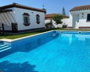 Piscina de Casa o xalet en venda en Chiclana de la Frontera amb Aire condicionat, Jardí privat i Traster