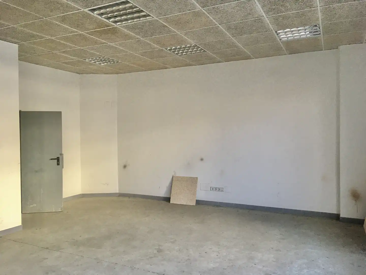 Local en venda a Carrer Salvador Dabau i Caussa, 8, Sant Narcís