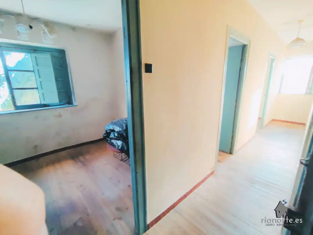 Casa o xalet en venda en Las Regueras   amb Traster