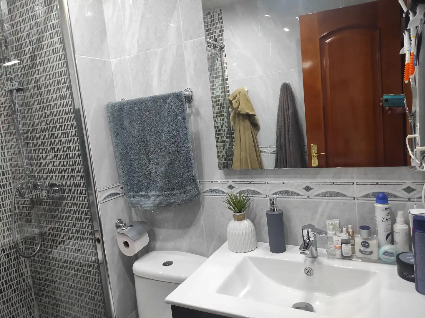 Bathroom of Flat for sale in Sant Just Desvern  with Air Conditioner, Heating and Balcony