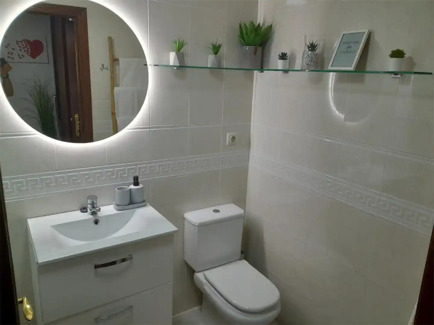 Bany de Apartament per a compartir en A Coruña Capital  amb Parquet, Moblat i Forn
