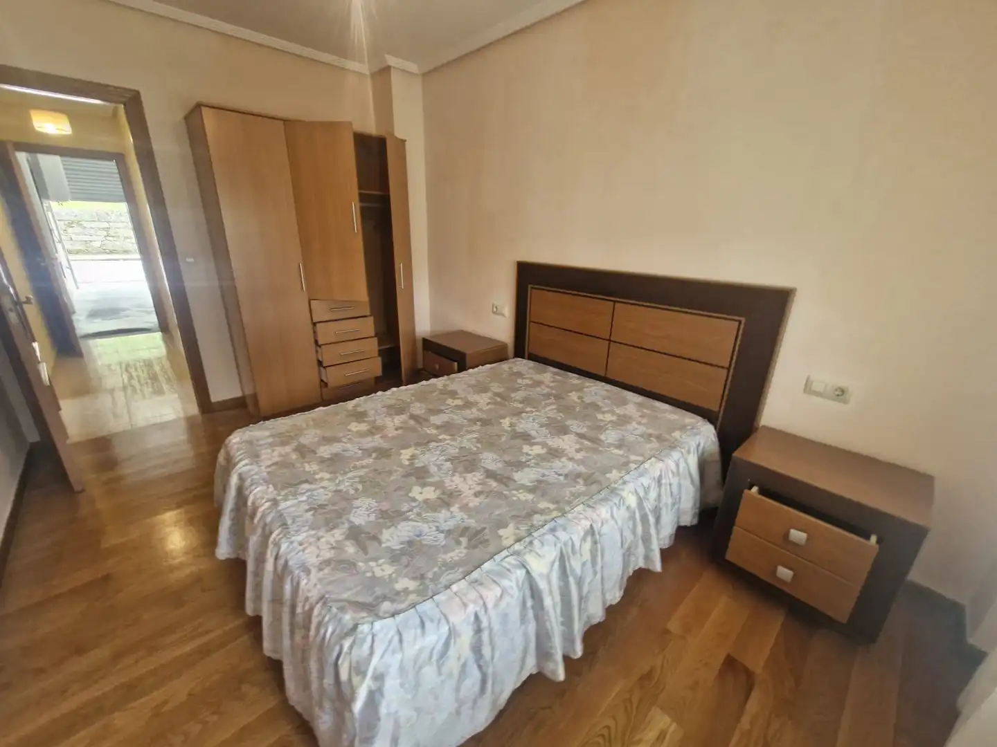 Bedroom of Study for rent in Ourense Capital   with Heating, Parquet flooring and Furnished