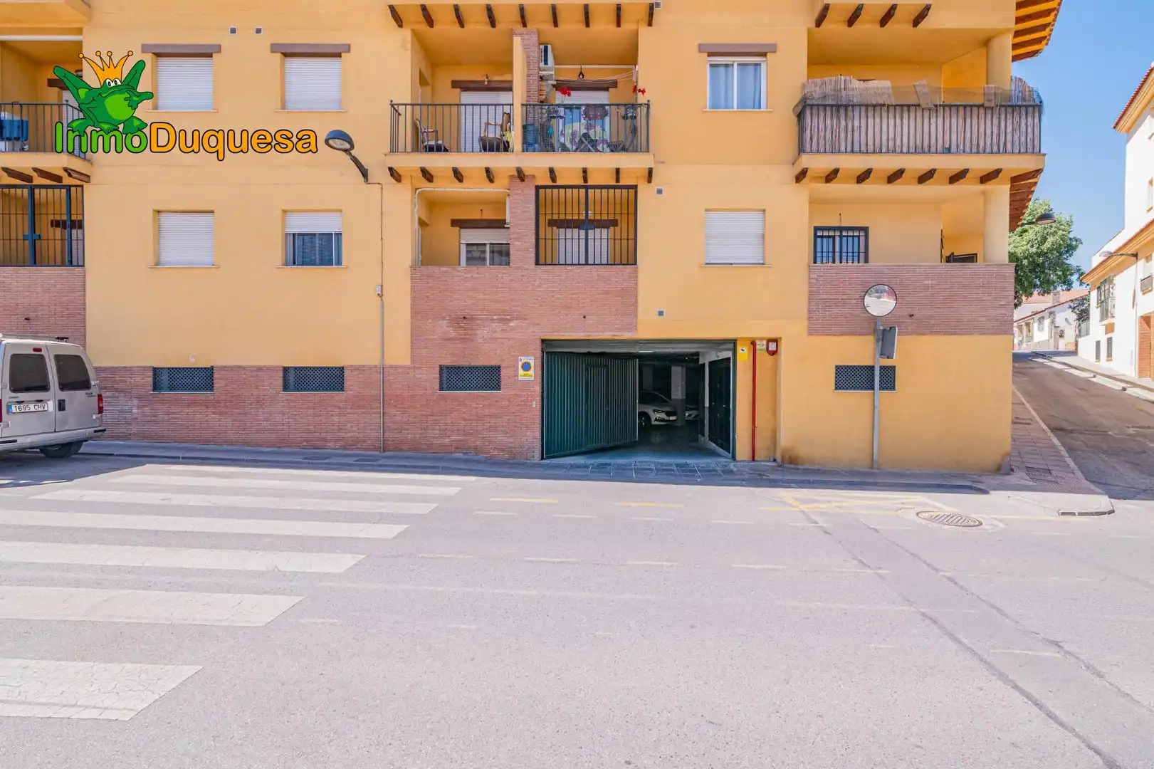 Vista exterior de Piso en venta en La Zubia con Aire acondicionado, Calefacción y Terraza