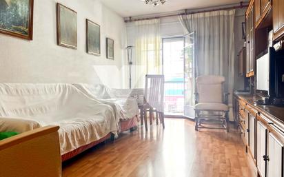 Living room of Flat for sale in  Madrid Capital