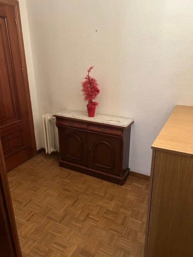 Piso en venta en Arévalo con Calefacción, Terraza y Amueblado