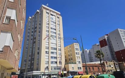 Exterior view of Flat for sale in León Capital 