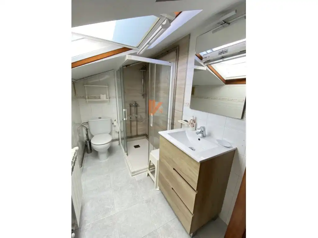 Baño de Piso de alquiler en Santiago de Compostela  con Amueblado