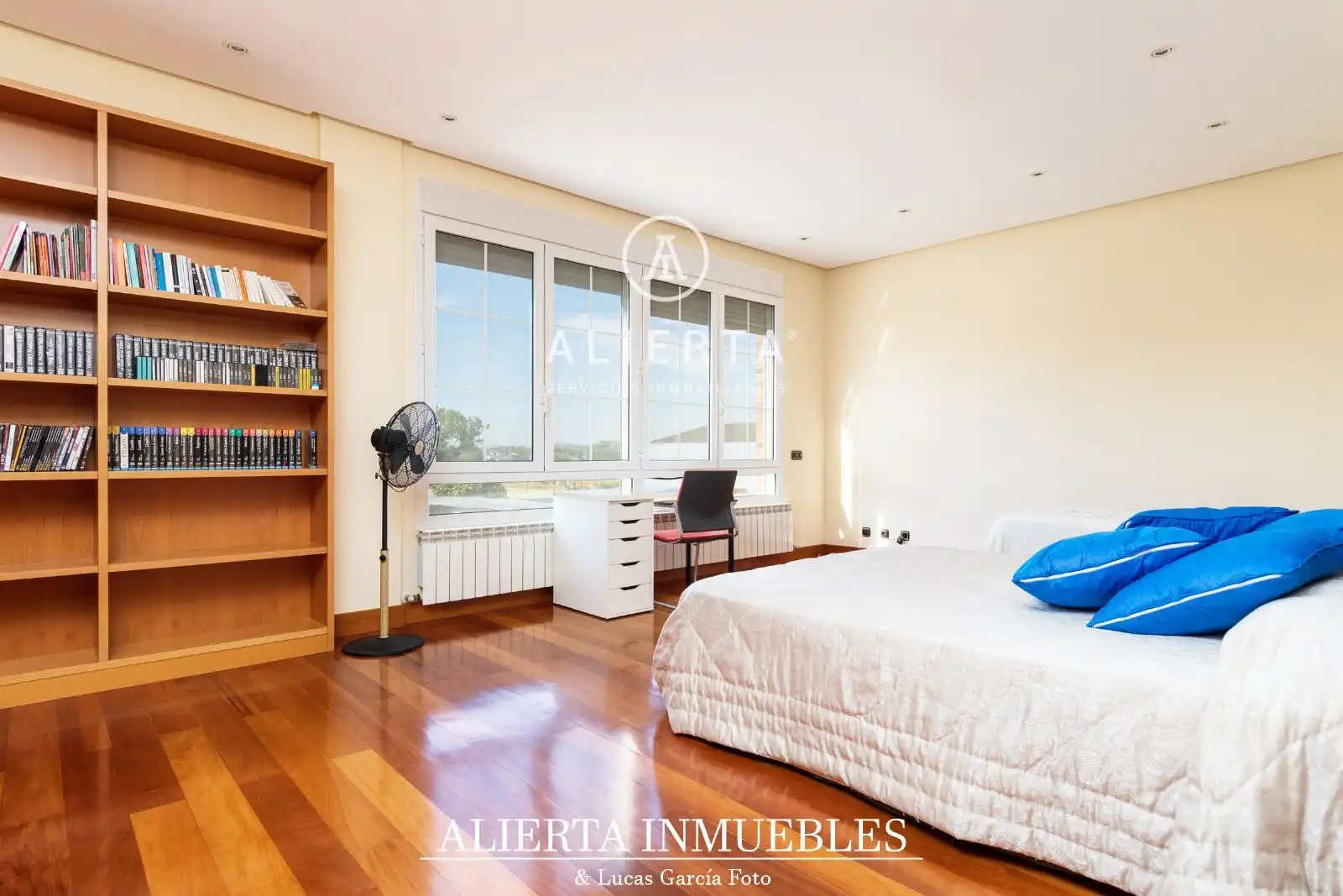 Bedroom of Houses for rent in Zaragoza  with Air Conditioner, Heating and Storage room
